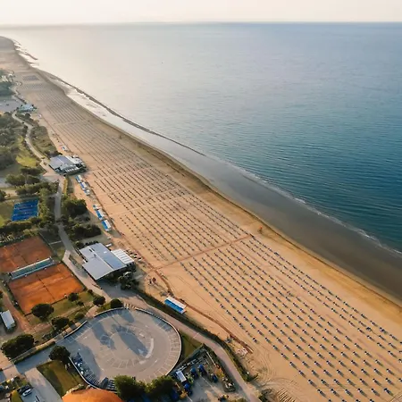 Beachside With Terrace Apartment *