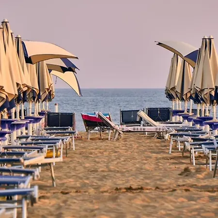 Apartment Beachside With Terrace *